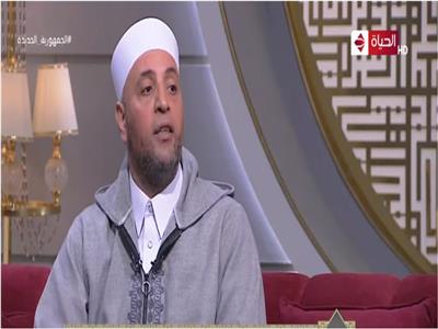 رمضان عبدالرازق: الصدقة والتسبيح والدعاء يغيرون القدر | فيديو 
