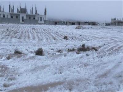 تحذيرات في الأردن بعد تساقط الثلوج في منطقة رأس النقب