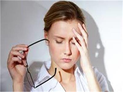 علاج بدون أدوية.. 8 نصائح للنساء المصابات بالصداع النصفي المزمن