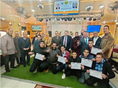 محافظ شمال سيناء يهنيء الفائزين في مسابقة أوائل الطلبة