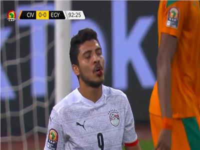 إصابة دموية لـ محمد شريف خلال مباراة مصر وكوت ديفوار