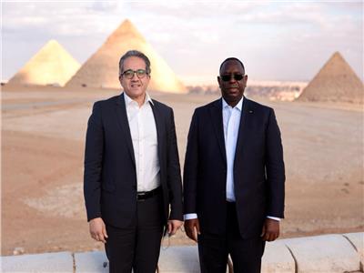 الرئيس السنغالي يحرص على زيارة معالم مصر السياحية والآثرية | صور