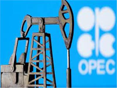 رويترز: اللجنة الفنية المشتركة لأوبك+ تخفض توقعاتها لفائض النفط في 2022