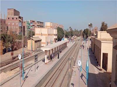 وزير النقل يعلن دخول برجي إشارات العسيرات والمنشأة للسكة الحديد بالخدمة  