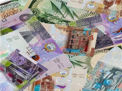 تراجع السعر البيعي للدينار الكويتي في منتصف تعاملات البنوك.. 2 فبراير