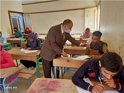 «تعليم قنا» يتابع امتحانات المرحلة الإعدادية