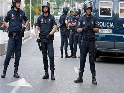 الشرطة الإسبانية تعتقل شبكة تمول ميليشيات مرتبطة بتنظيم «داعش» في ليبيا