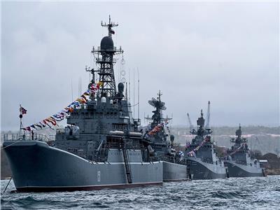 30 سفينة روسية تشارك في مناورات واسعة بالبحر الأسود