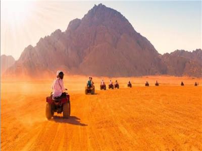 رحلات الجبال والصحراء.. «سياحة السفاري» بين المتعة والمغامرة| صور