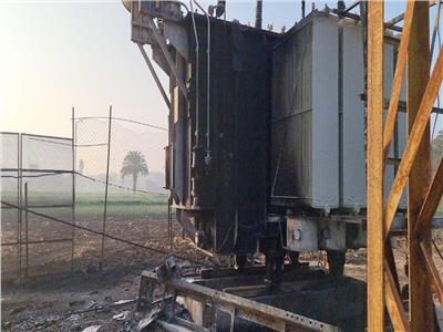 الكهرباء: نقل الأحمال لمغذيات بديلة بعد حريق محطة محولات في سوهاج