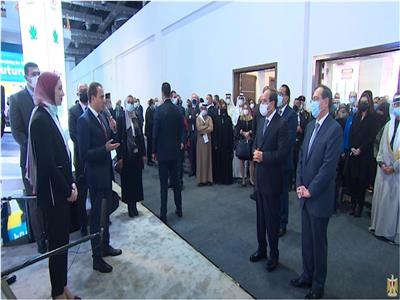 الرئيس السيسي يتفقد أجنحة معرض مصر الدولي للبترول «إيجبس 2022».. فيديو