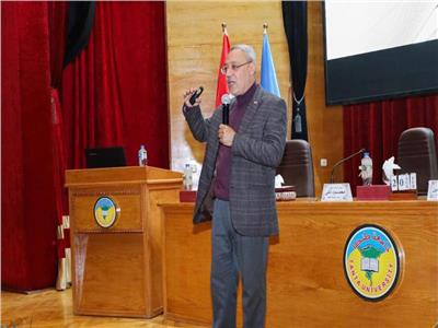 رئيس جامعة طنطا يشارك فى ثالث دورات إعداد القادة الأكاديميين 