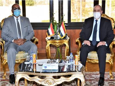 وزير الطيران يلتقي  وزير النقل السوداني