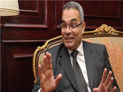سفير مصر في رومانيا: كل التسهيلات لعودة طلابنا لأرض الوطن.. ومعاهم "خطوة بخطوة"|فيديو