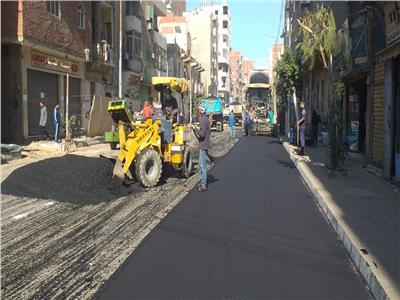 الإنتهاء من رصف وتطوير شارع المستشفى بحي ثان الإسماعيلية 