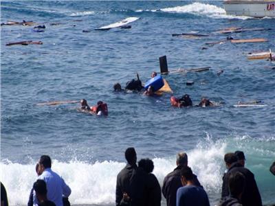 على متنه 20 مصريًا.. غرق مركب به 23 مهاجرًا قبالة سواحل ليبيا