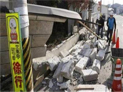 شاهد.. وسائل إعلام يابانية تنشر لحظات الرعب من زلزال اليوم