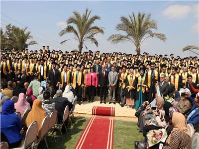 رئيس جامعة المنوفية يشهد حفل تخريج الدفعة 34 لكلية الطب