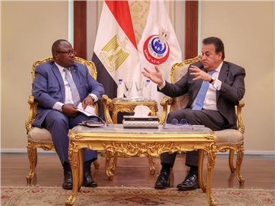 عبد الغفار: نقل التجربة المصرية في منظومة التأمين الصحي الشامل إلى دولة زامبيا