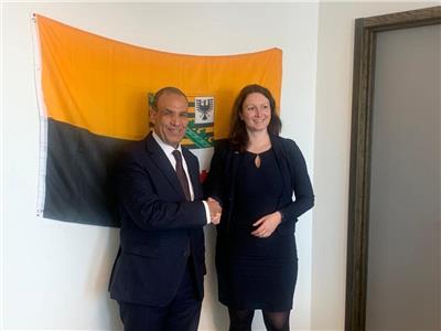 سفير مصر بالاتحاد الأوروبي يبحث ملفات التعاون مع كبار المسئولين الأوروبيين