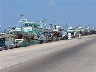 توقف حركة الملاحة البحرية بكفر الشيخ لسوء الأحوال الجوية وتعرضها لـ"نوة الفيضة"