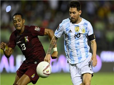 انطلاق مباراة الأرجنتين وفنزويلا في تصفيات المونديال