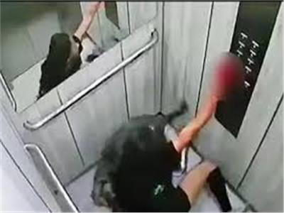 الحكم بالإعدام على كلب هاجم صاحبته بالمصعد فى جريمة مروعة
