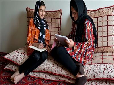 الحرمان من التعليم.. صدمة للفتيات في أفغانستان تكتسي بطابع الألم
