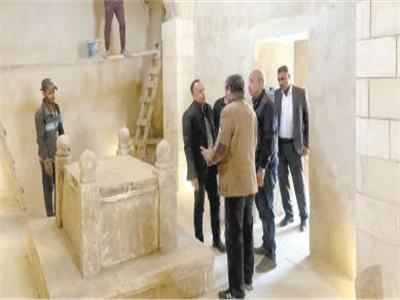 «وزيري»: العثور على شواهد قبور أثرية ولوحات رخامية