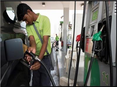 الكويت ترفع سعر بنزين السيارات «98 أوكتين» لمدة 3 أشهر