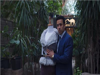 أحمد داود ينقذ صديقه من الموت في الحلقة السابعة من سوتس بالعربي