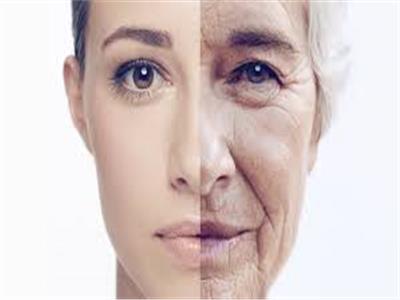 علماء بريطانيون ينحجون بإعادة خلايا جلد إمرأة في الـ53 عامًا إلى  سن الـ30