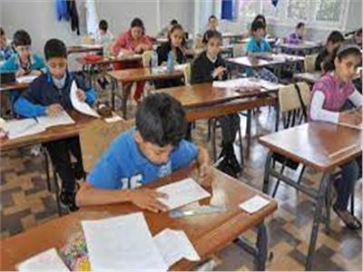 خاص| «التعليم» تتسلم فلاشات تحميل امتحانات أنشطة المهام لطلاب رابعة ابتدائي