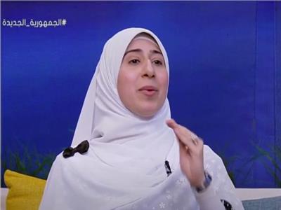 المنشدة آمنة محمد: الكحلاوي قدوتي.. والوصول إلى طبقة النقشبندي صعب على البنات|فيديو