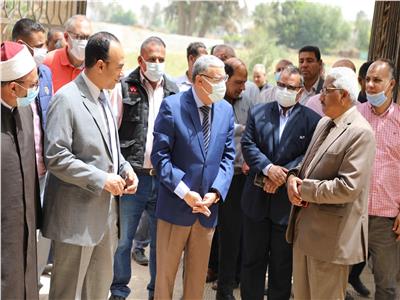 محافظ المنيا يتفقد مبنى تدريب الرائدات الريفيات بـ«قرية زهرة»