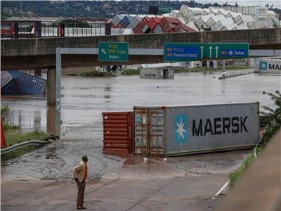 ارتفاع عدد ضحايا فيضانات جنوب إفريقيا إلي 395 قتيلا