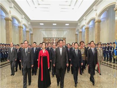 زعيم كوريا الشمالية يزور ضريح جده بمناسبة الذكرى الـ110 لميلاده