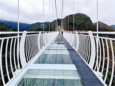 أطول جسر زجاجى فى العالم