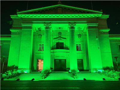احتفالًا باليوم العالمي للأرض.. إضاءة قبة جامعة القاهرة باللون الأخضر 