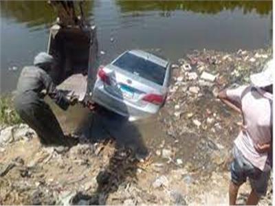 انتشال جثة شخص سقط بسيارته في «ترعة ناصر» بالإسكندرية