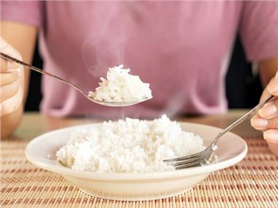 هل يرفض الاتيكيت تناول الأرز بالمعلقة؟ 