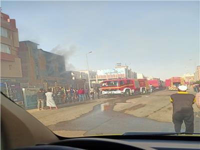 تفحم طابقين في حريق مصنع التجمع الخامس