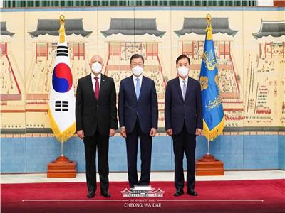 سفير مصر في كوريا الجنوبية يقدم أوراق اعتماده إلى الرئيس الكوري