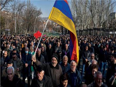 انطلاق مظاهرات في أرمينيا تطالب باستقالة رئيس الوزراء.. فيديو