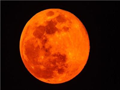  لمحبي الفلك.. «القمر الدموي» حدث فلكي مهم يحل على الأرض منتصف الشهر