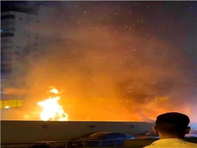 شاهد| حريق هائل في كافيه شهير على كورنيش الإسكندرية