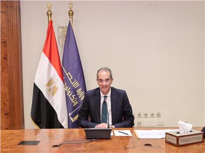 مصر تسلم سلطنة عمان شعلة العاصمة العربية الرقمية لعام 2022