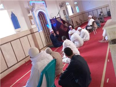 الأوقاف: عودة المساجد إلى طبيعتها وانتظام الدروس اليومية بها| صور