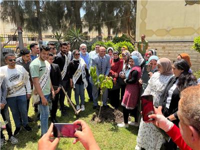 جامعة المنصورة تطلق مبادرة لطلابها بزراعة الأشجار 