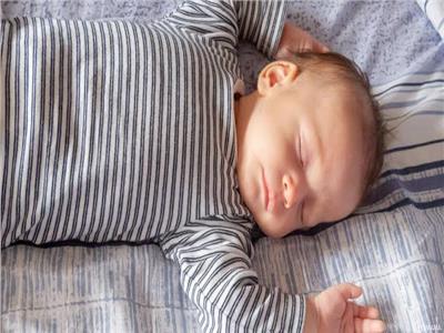 دراسة علمية  تحمي الرضع من متلازمة الموت المفاجئ